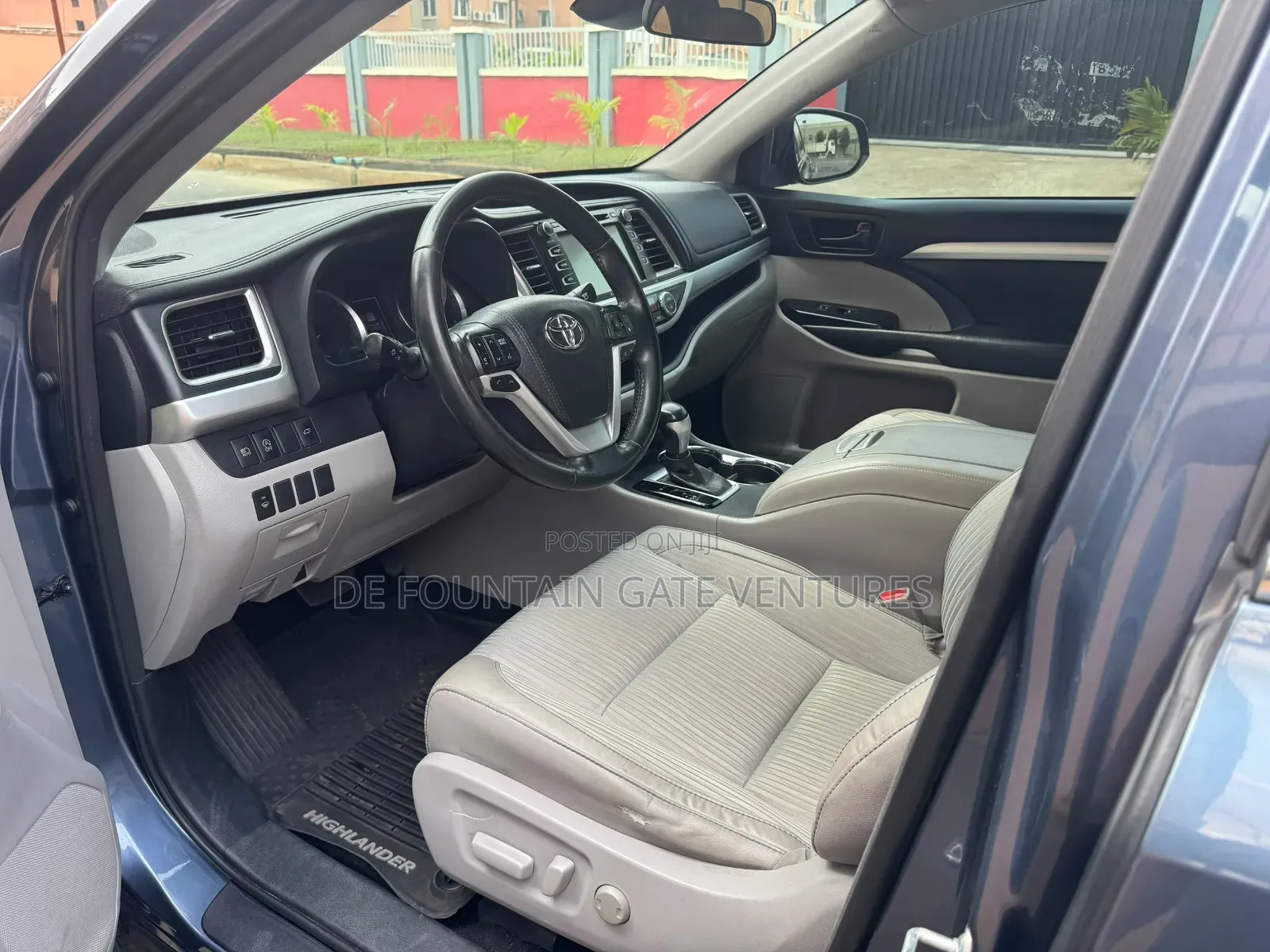 Toyota Highlander 2019 Blue