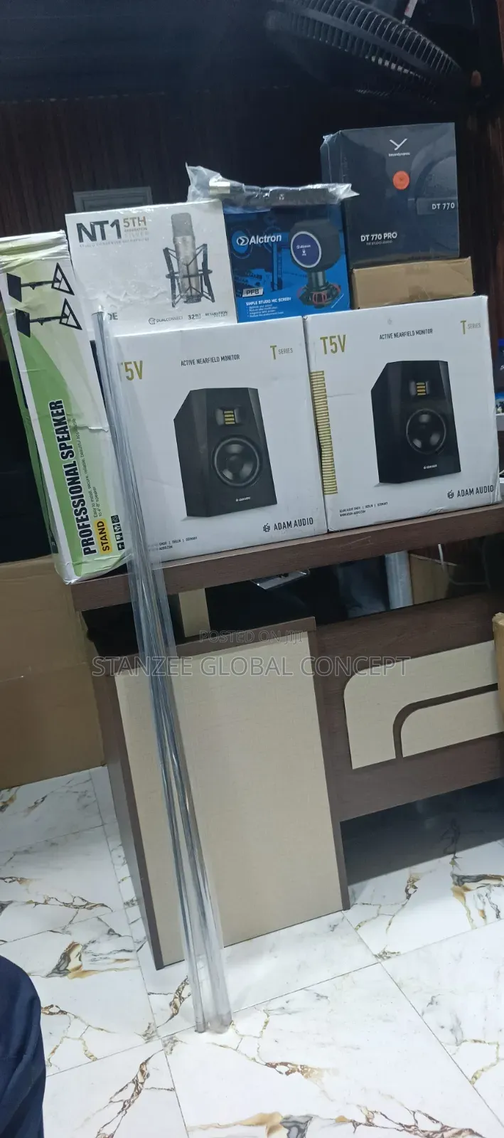 High-Quality Studio Recording Monitoring Gear