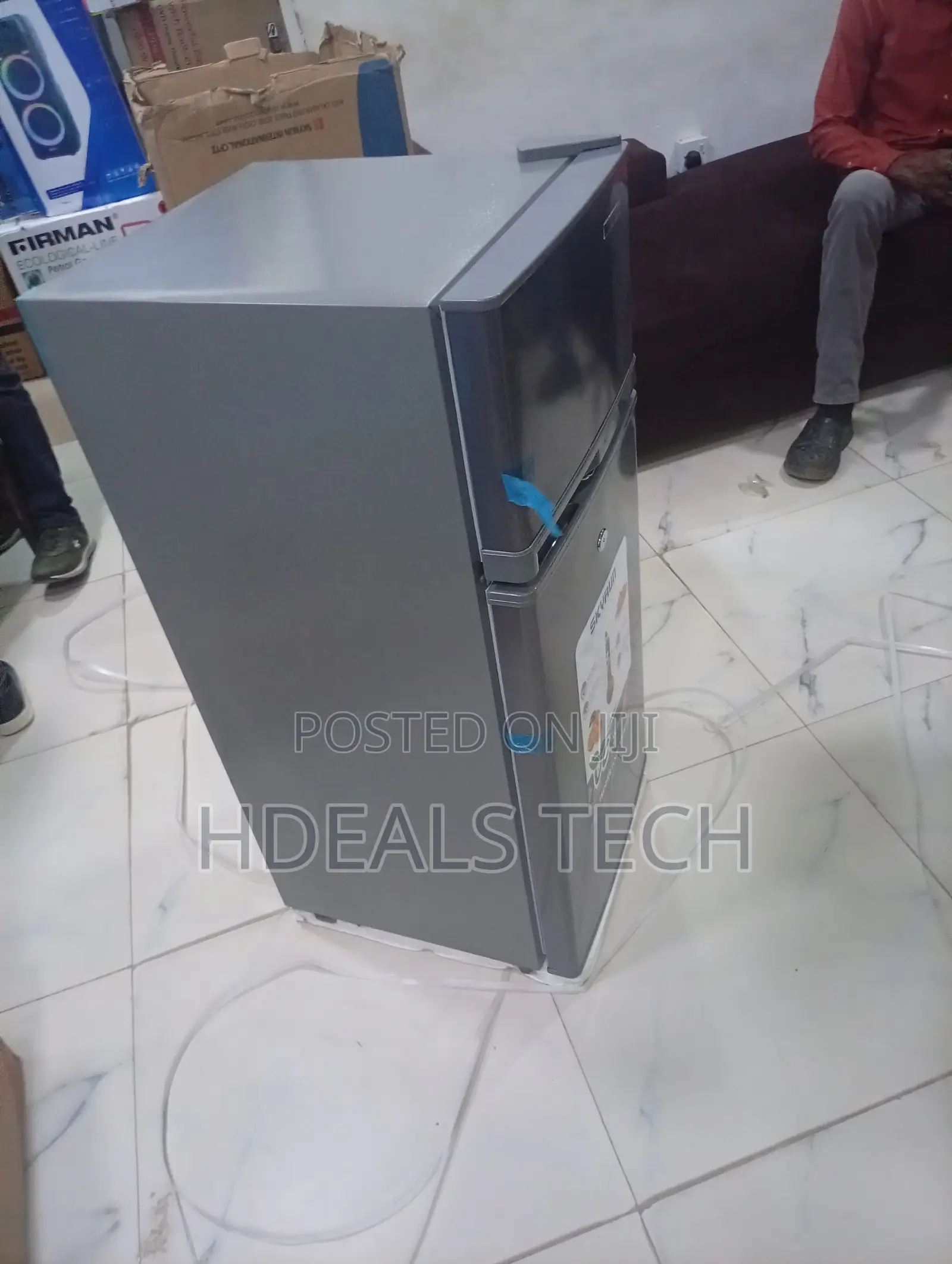 Skyrun BCD-120J Energy Efficient 120L Fridge to Keep Food Fresh