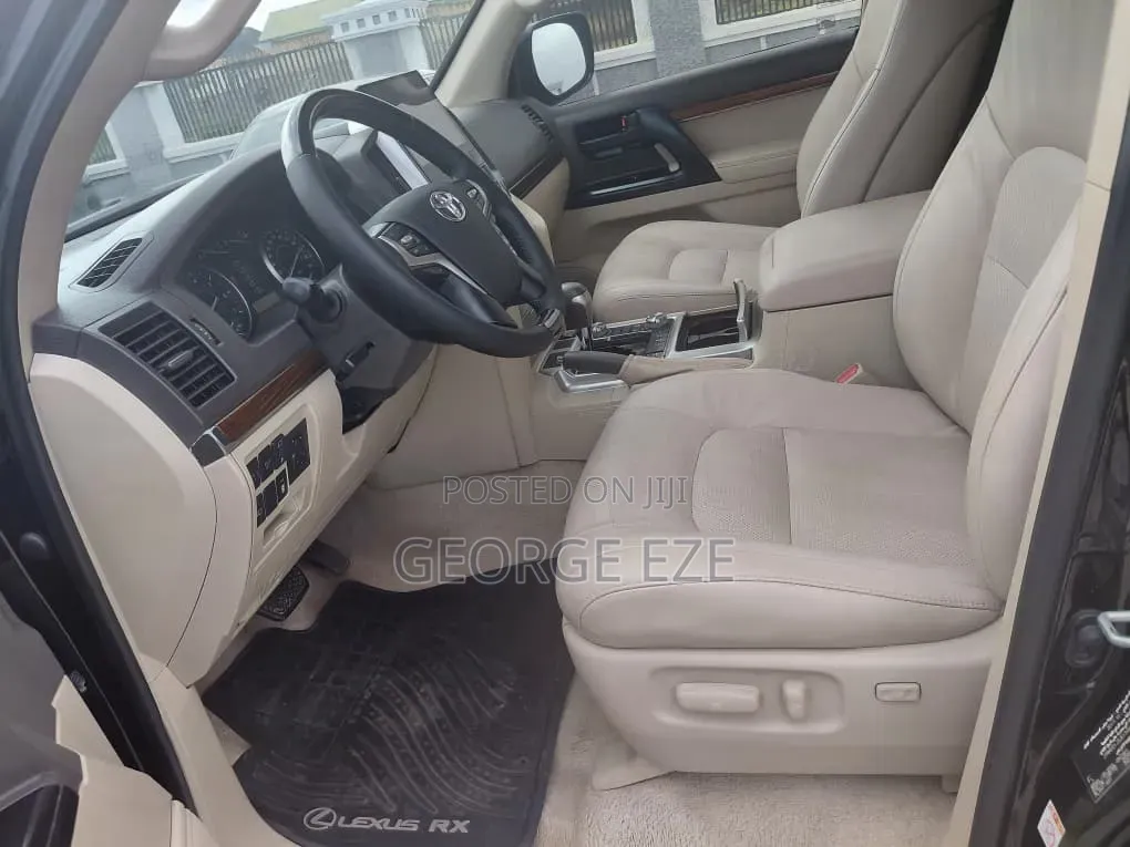 Toyota Land Cruiser 2018 Black