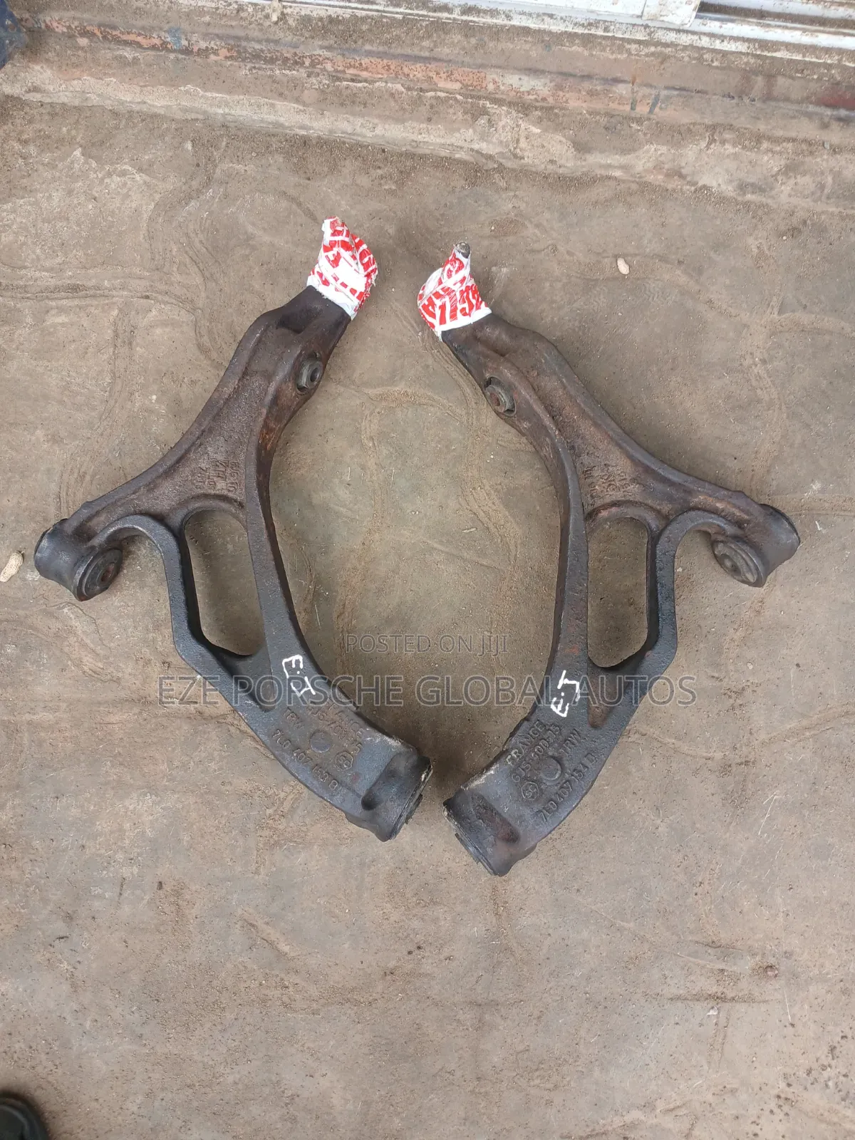 Front Lower Arm Set FOR TOUAREG AND PORSCHE CAYENNE 2003-2010