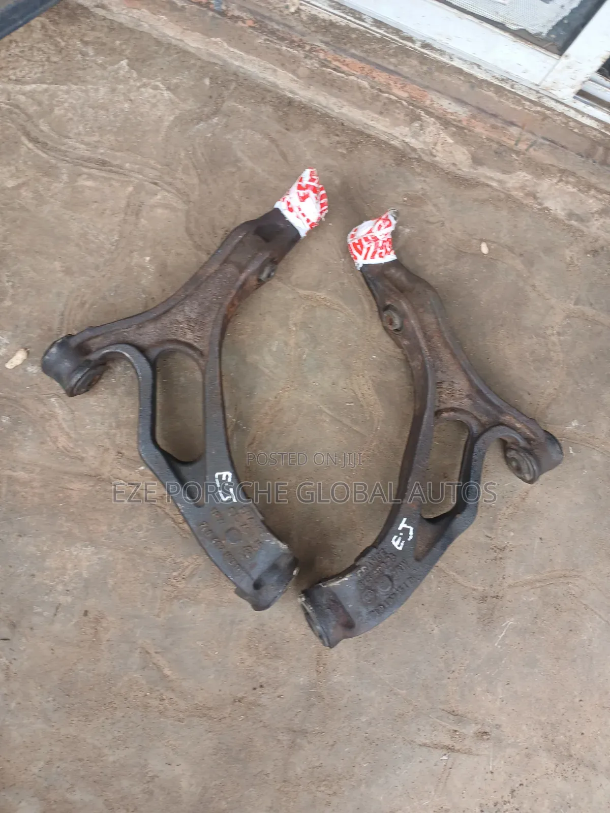 Front Lower Arm Set FOR TOUAREG AND PORSCHE CAYENNE 2003-2010
