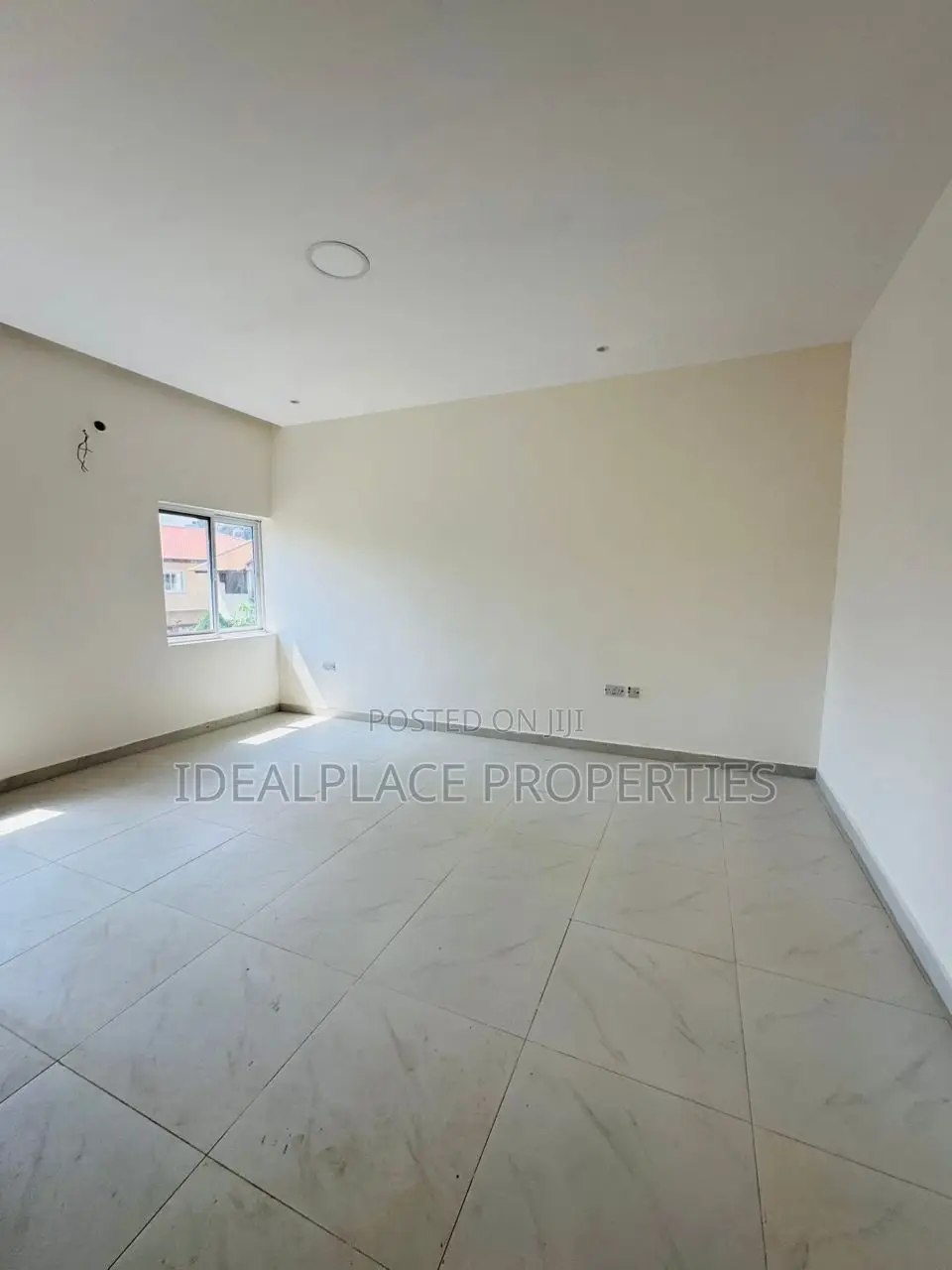3bdrm Duplex in Oregun for sale