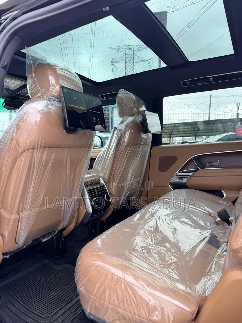 Land Rover Range Rover Vogue 2024 Black