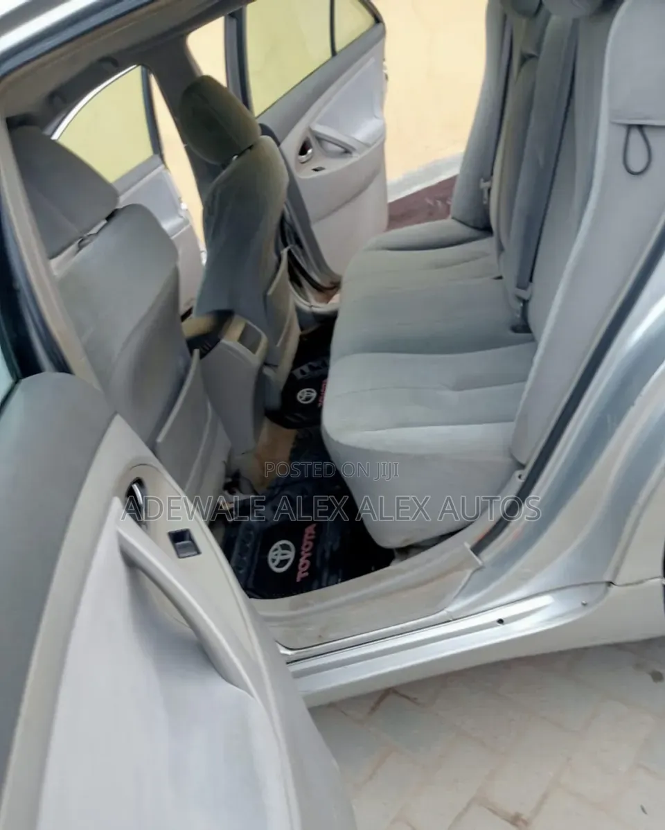 Toyota Camry 2008 Silver