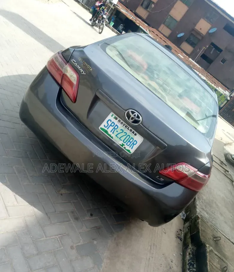 Toyota Camry 2008 Gray