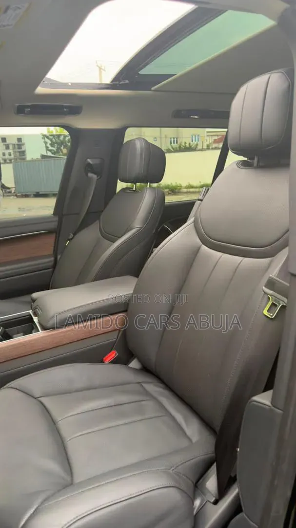 New Land Rover Range Rover 2025 Black
