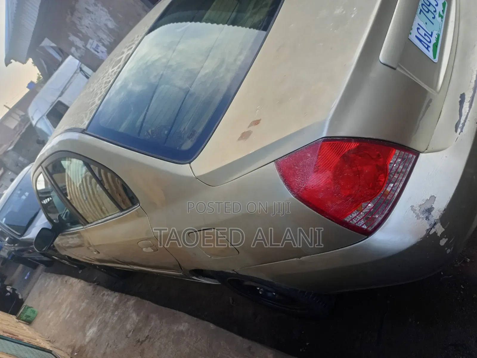 Hyundai Elantra 2005 Gold