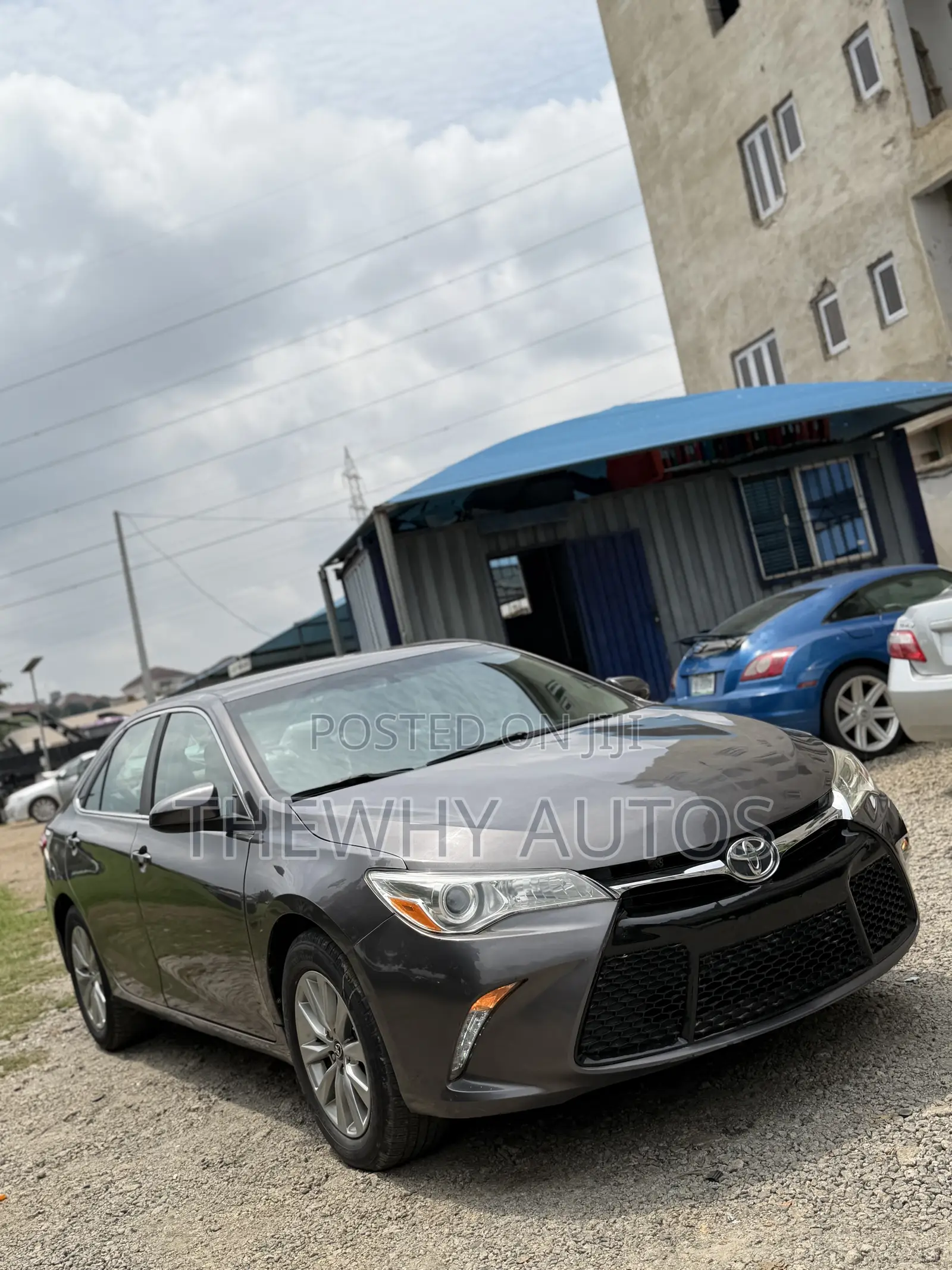 Toyota Camry XLE 4dr Sedan (2.5L 4cyl 6A) 2017 Gray