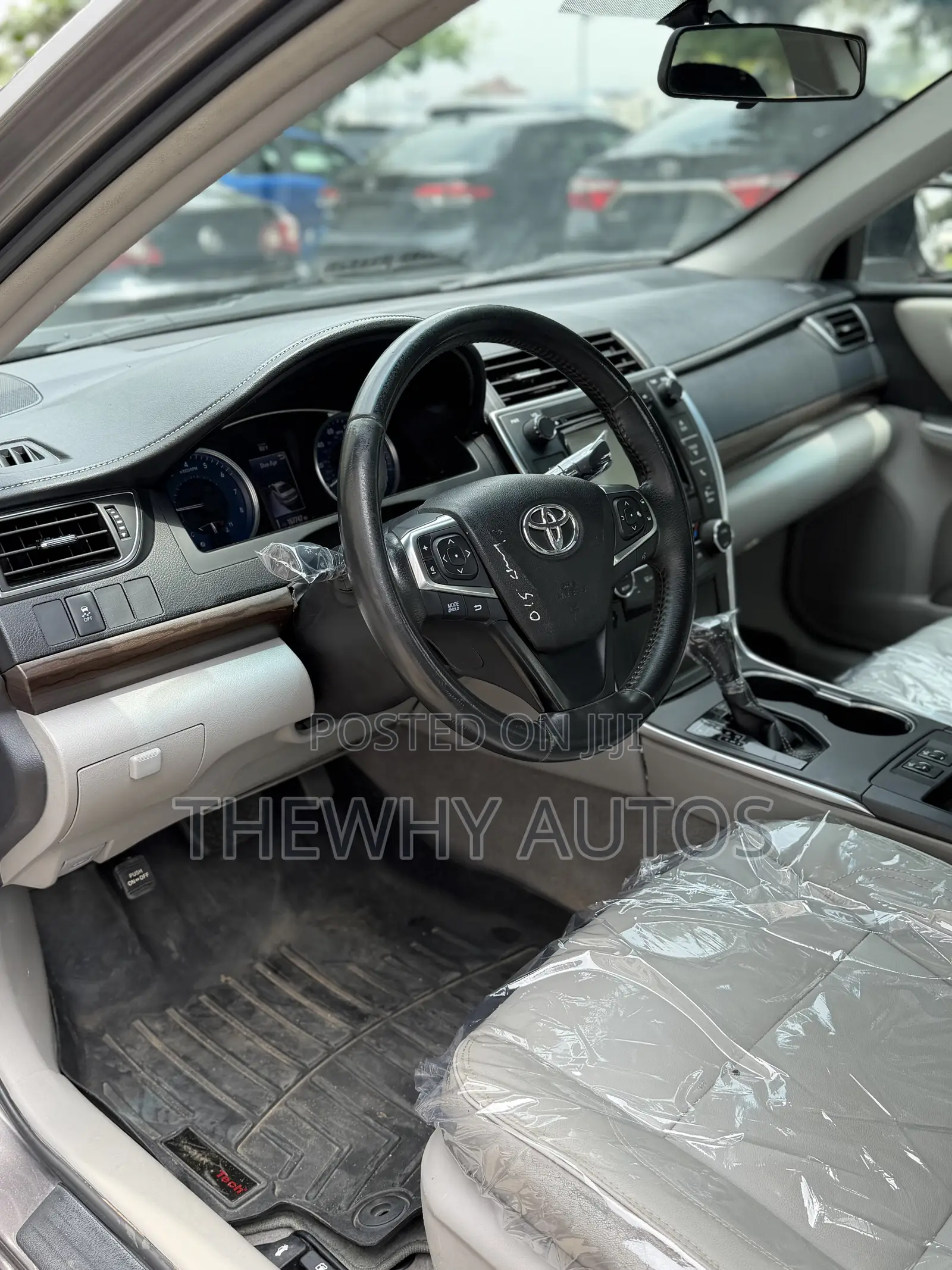 Toyota Camry XLE 4dr Sedan (2.5L 4cyl 6A) 2017 Gray