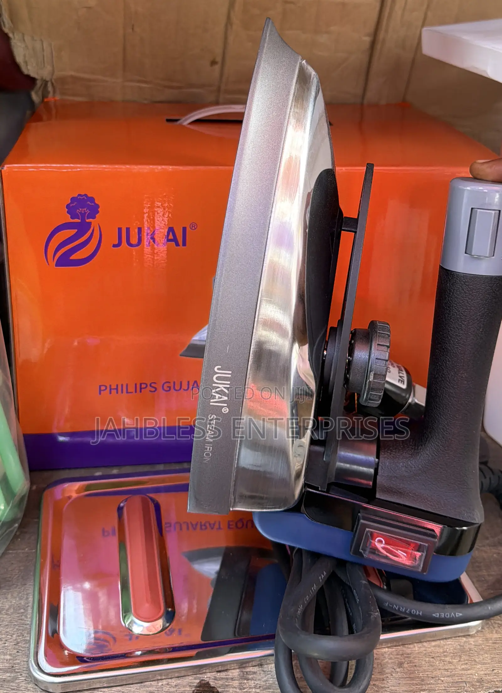 Jukai 750 Whatt Industrial Iron With Teflon