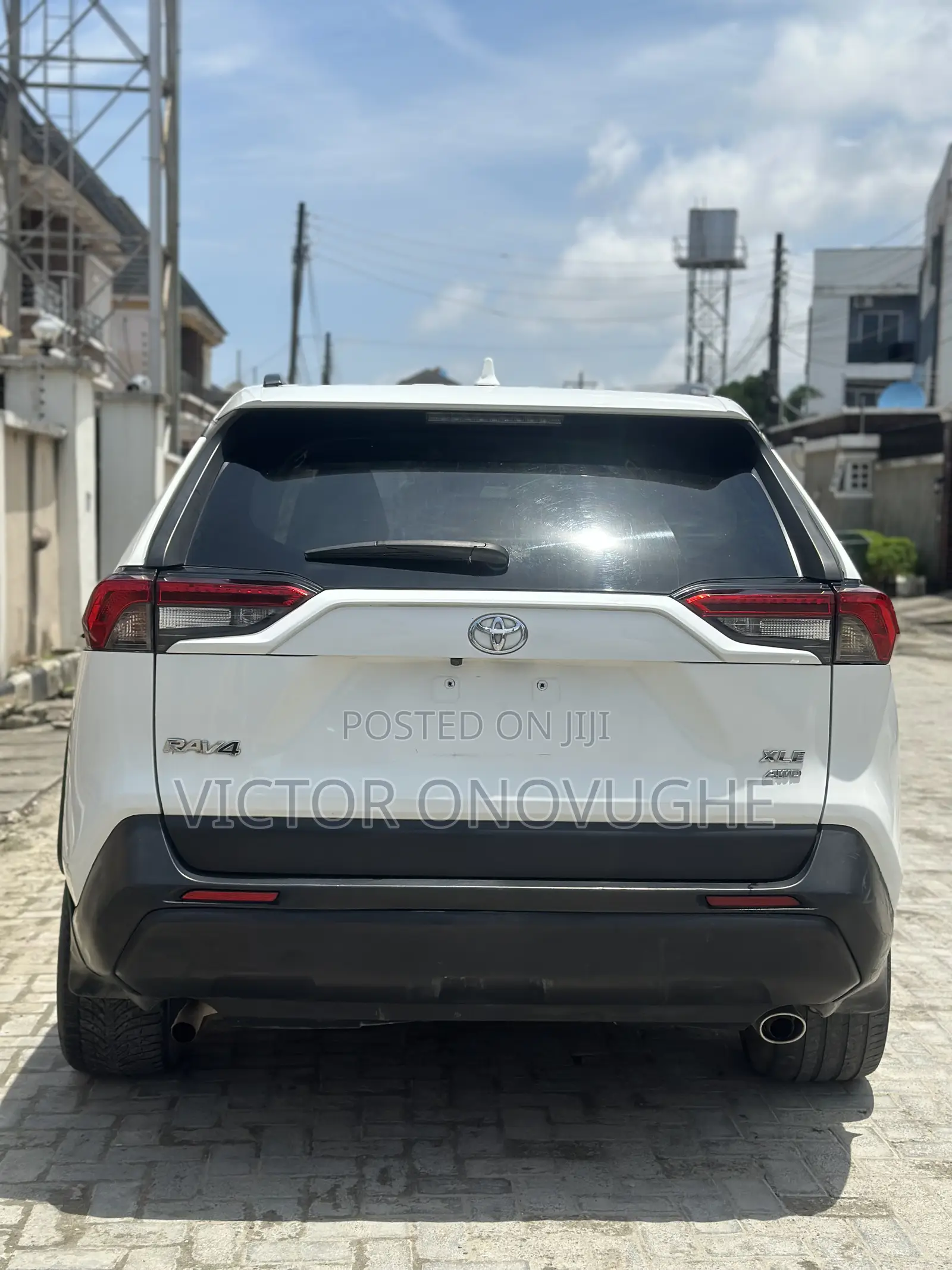 Toyota RAV4 XLE AWD 2020 White