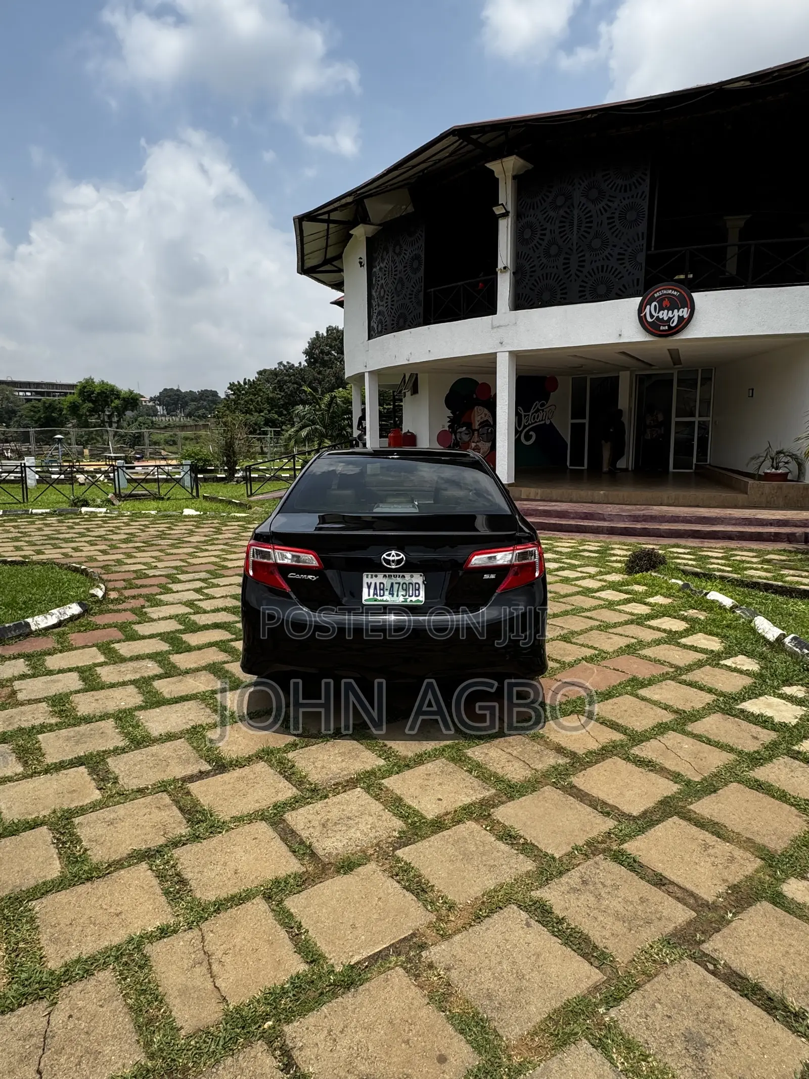 Toyota Camry SE 4dr Sedan (2.5L 4cyl 6A) 2013 Black