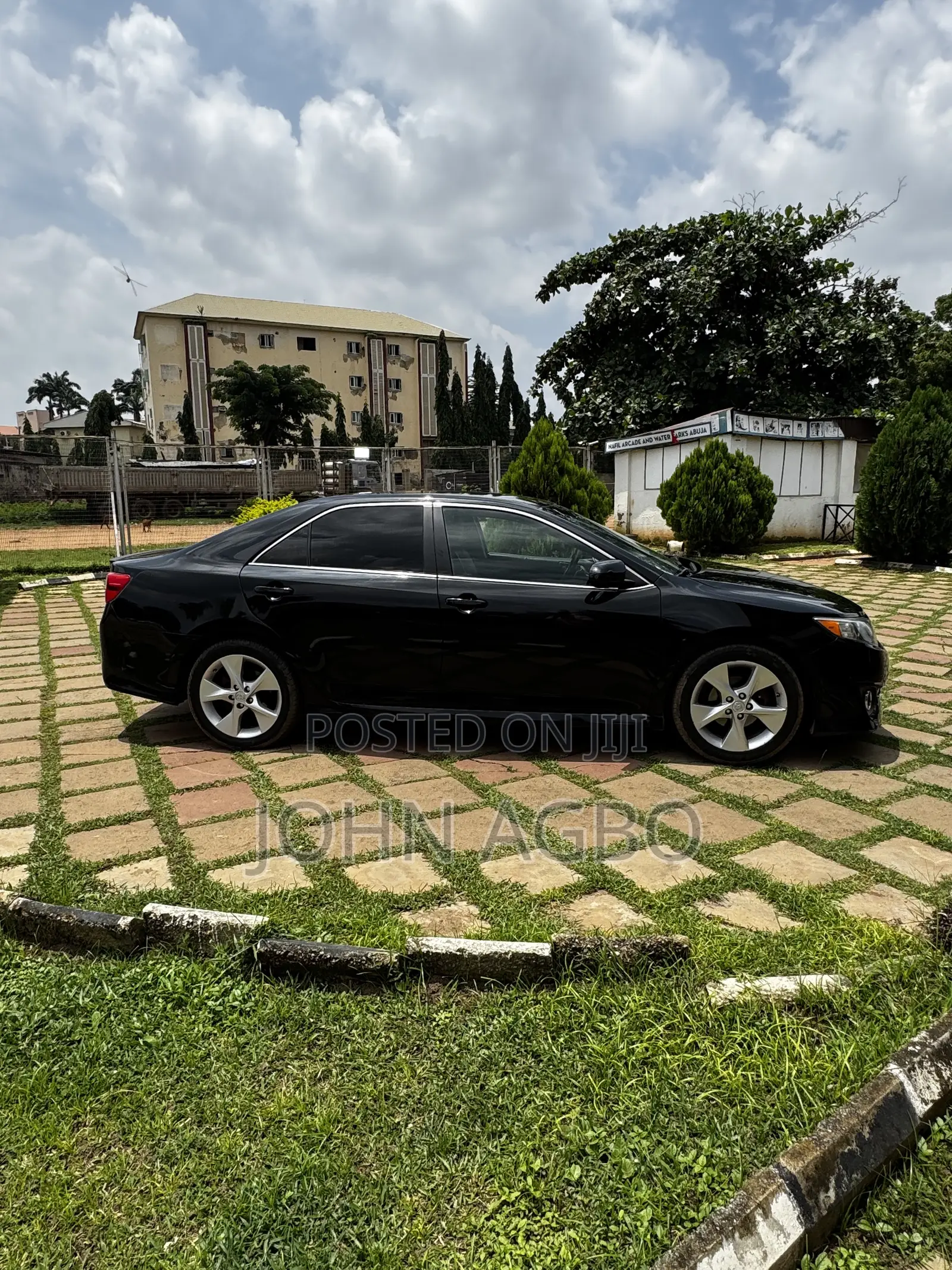 Toyota Camry SE 4dr Sedan (2.5L 4cyl 6A) 2013 Black