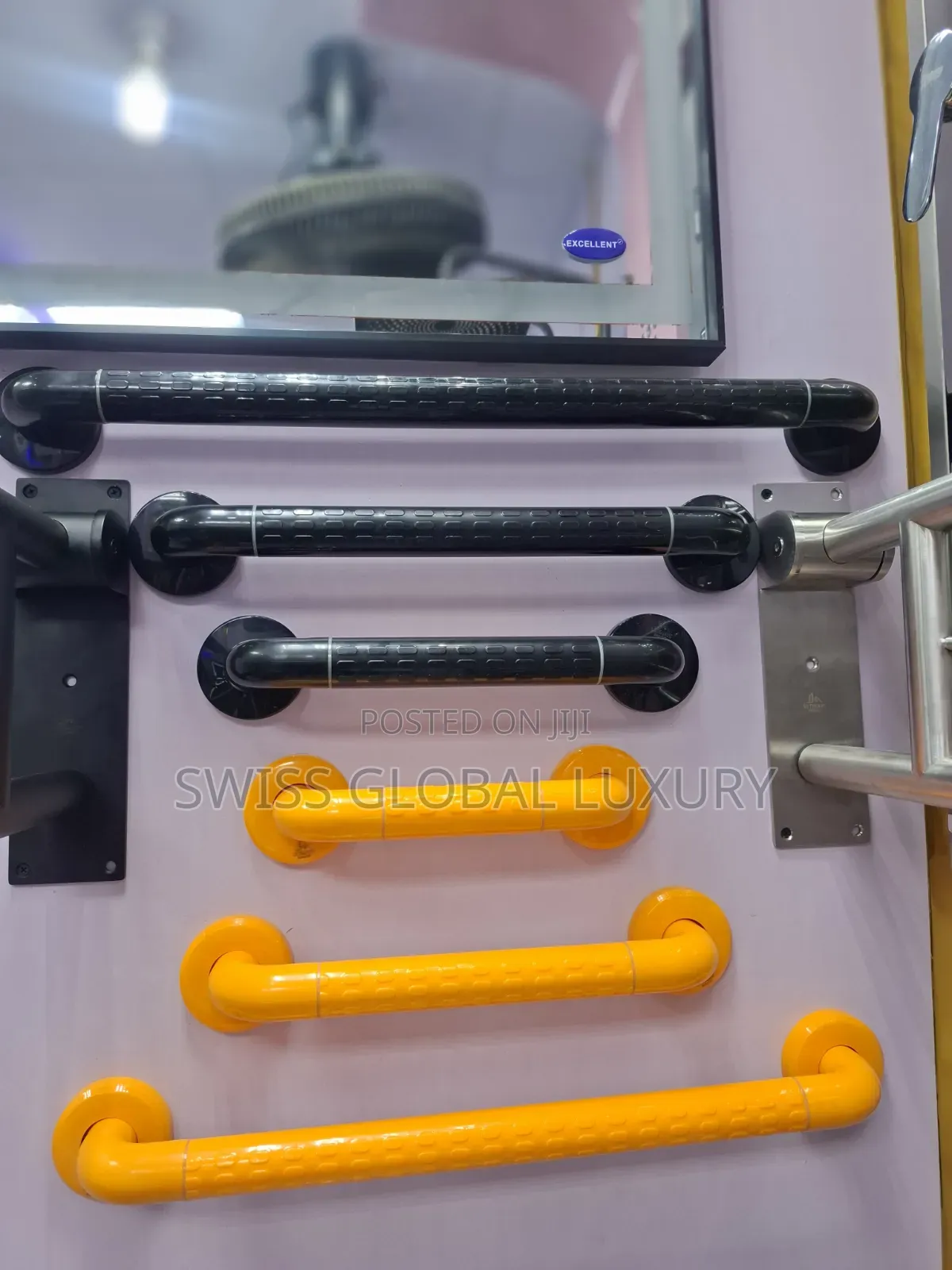High Quality Grab Rail, Available in Different Colors and Sizes.