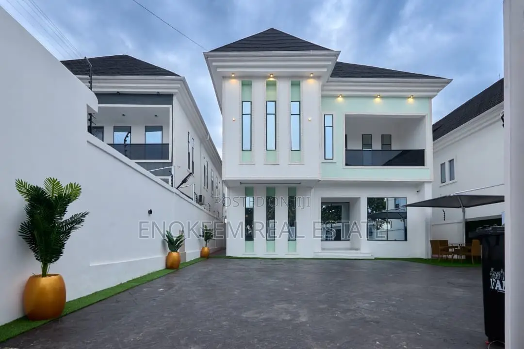 Furnished 5bdrm Duplex in Lagos State for sale