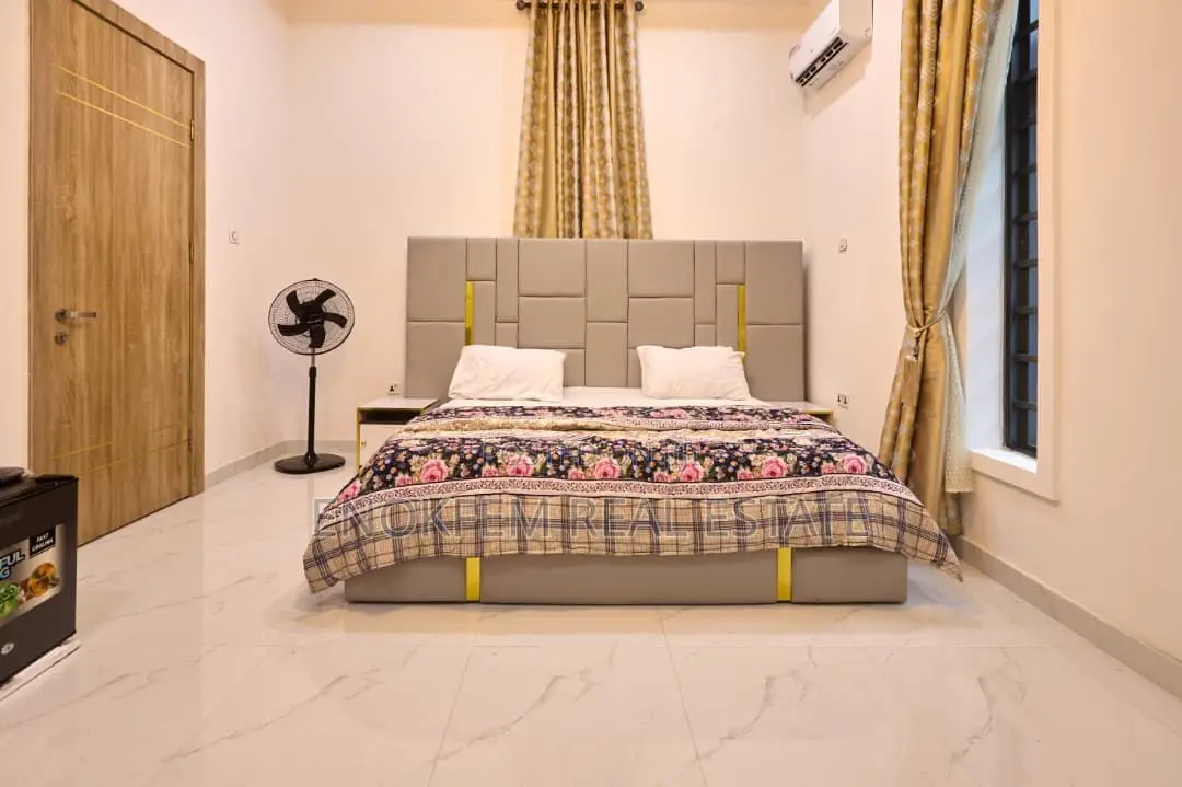 Furnished 5bdrm Duplex in Lagos State for sale