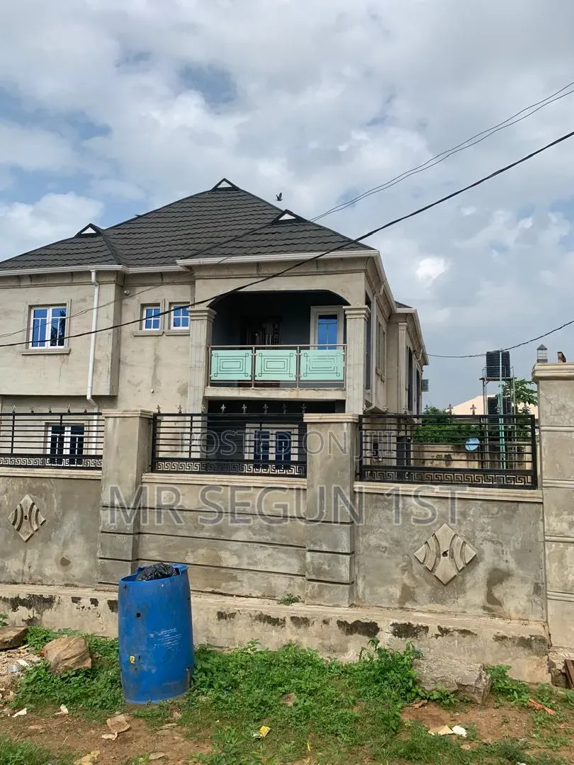 2bdrm Block of Flats in 1St Avians, Akala Express for rent