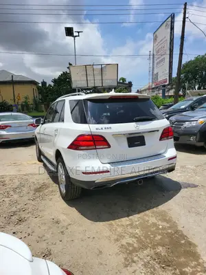 Mercedes-Benz GLE-Class GLE 350d 4MATIC 2017 White
