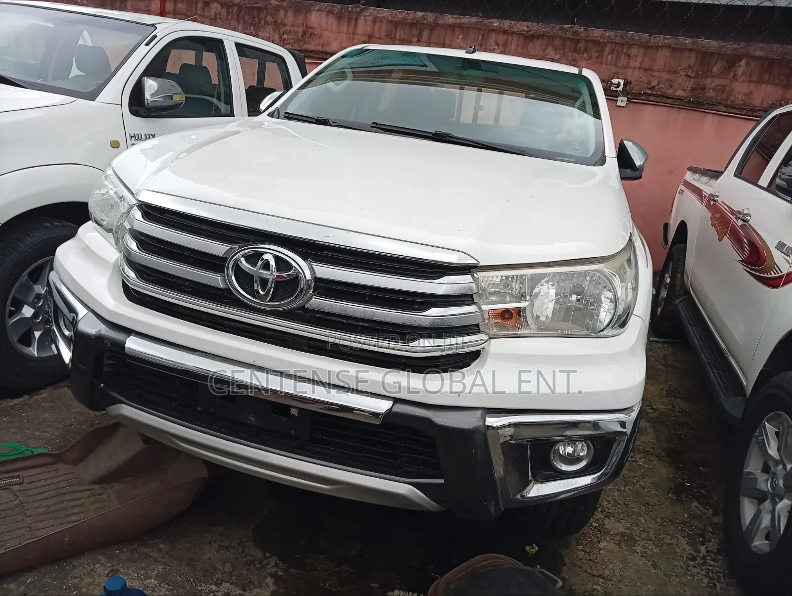 Toyota Hilux 2019 White