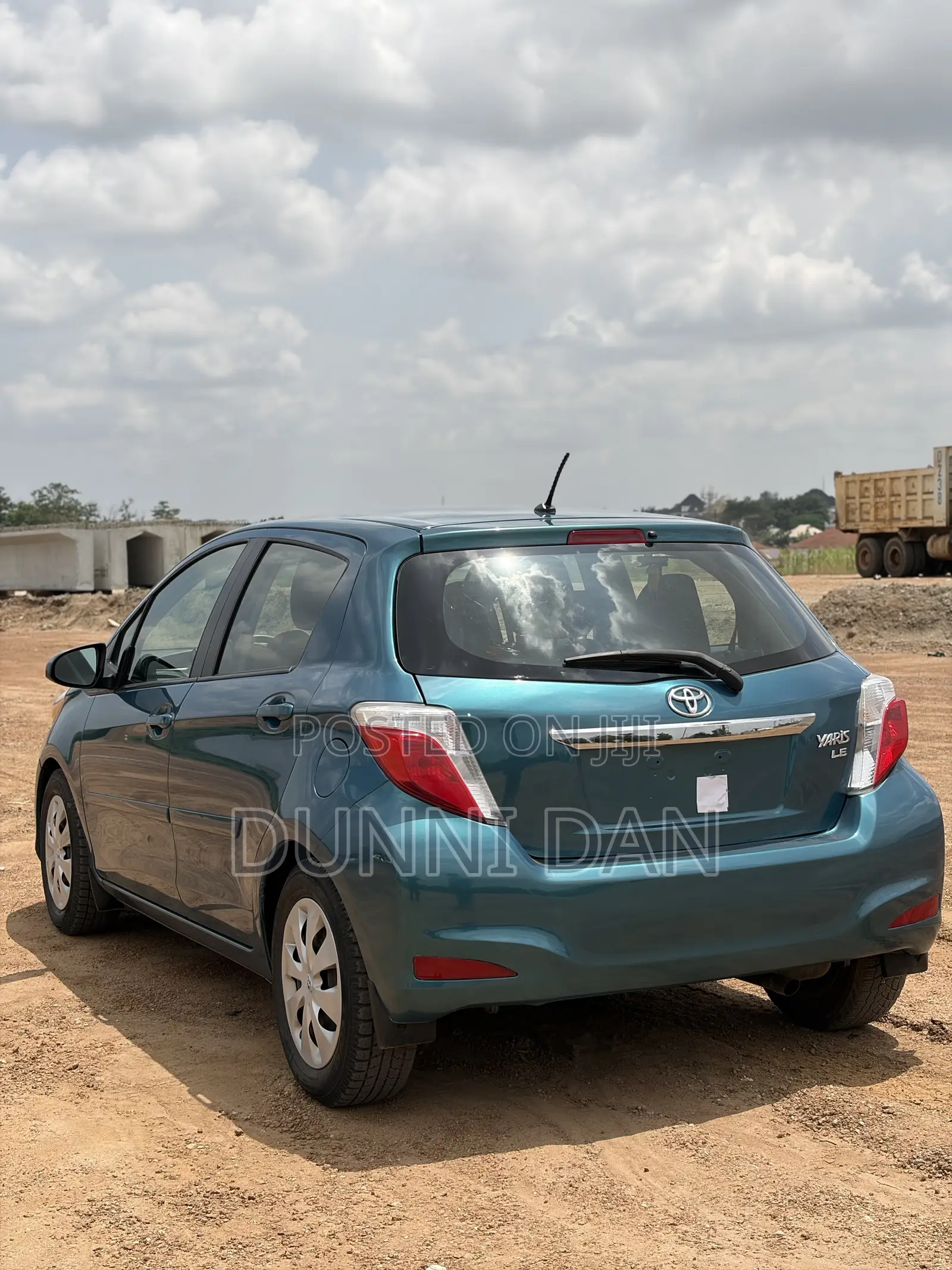 Toyota Yaris LE Hatchback 5dr 2014 Green