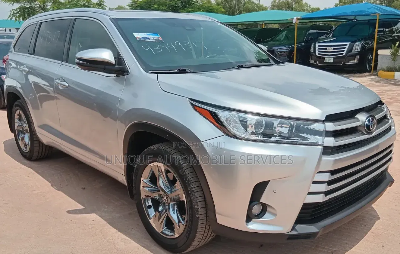 Toyota Highlander Limited Platinum 4x4 V6 (3.5L 6cyl 8A) 2017 Silver