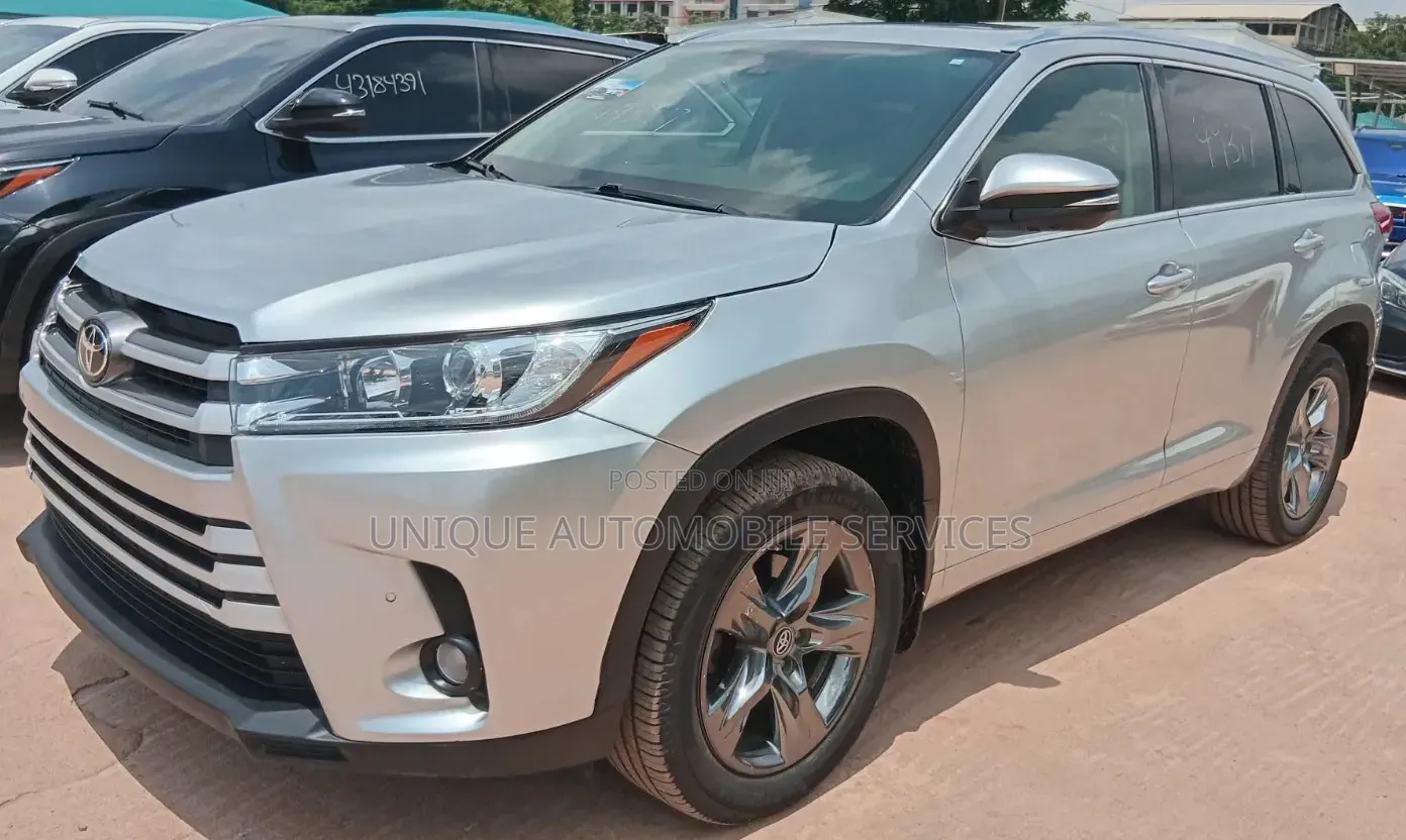 Toyota Highlander Limited Platinum 4x4 V6 (3.5L 6cyl 8A) 2017 Silver