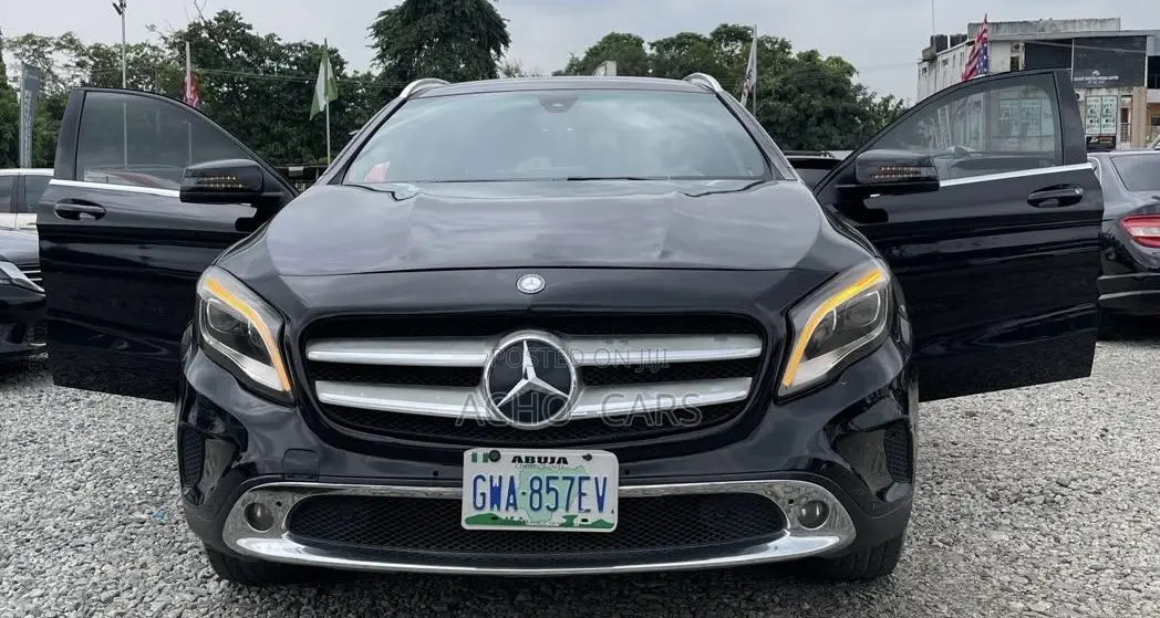 Mercedes-Benz GLA 250 2017 Black