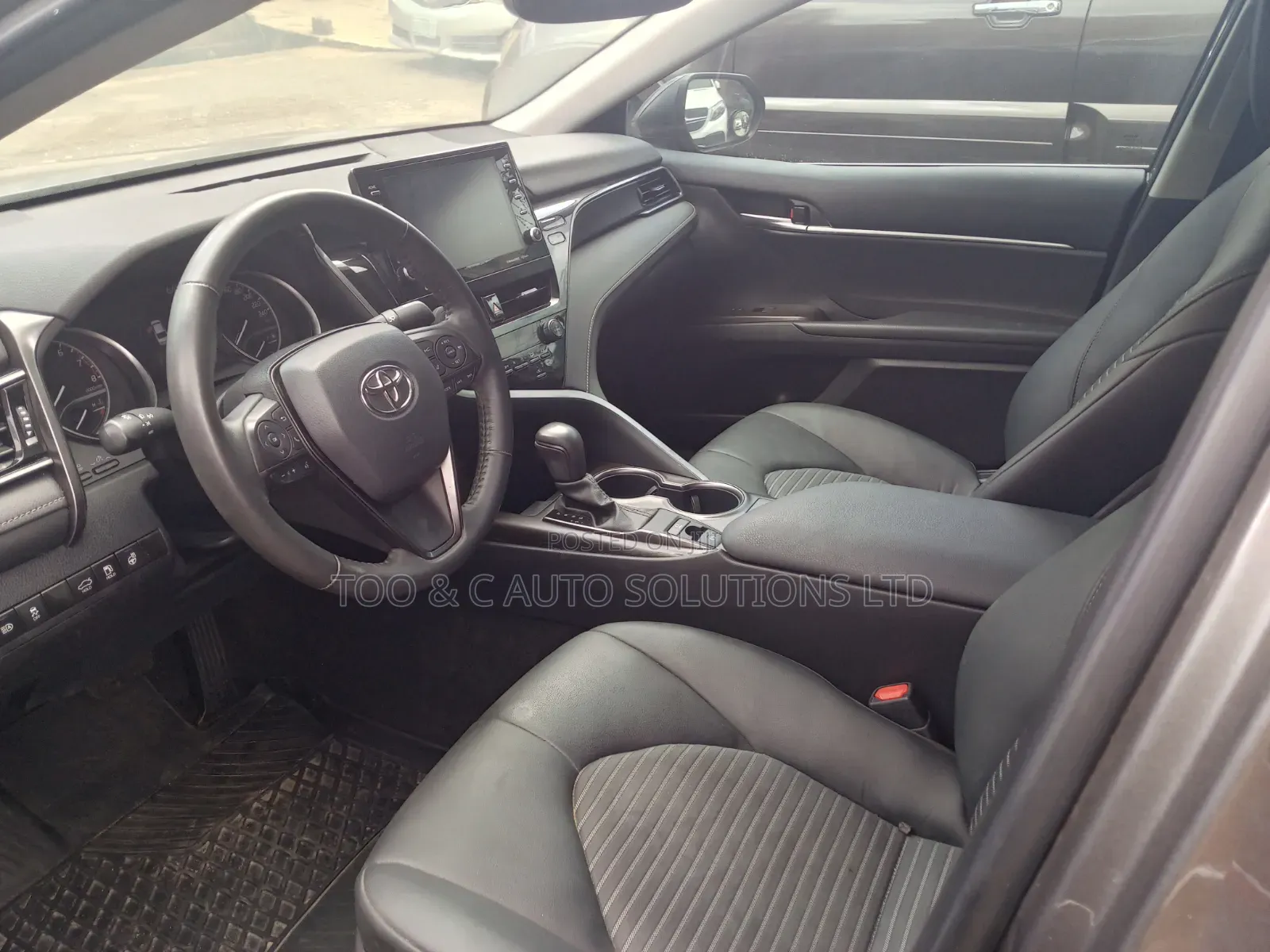 Toyota Camry SE AWD 2024 Gray
