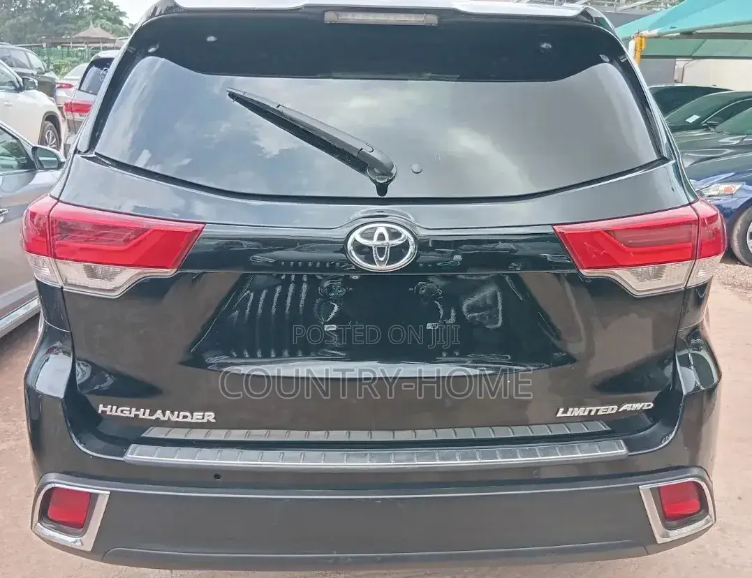 Toyota Highlander Limited Platinum 4x4 V6 (3.5L 6cyl 8A) 2018 Black