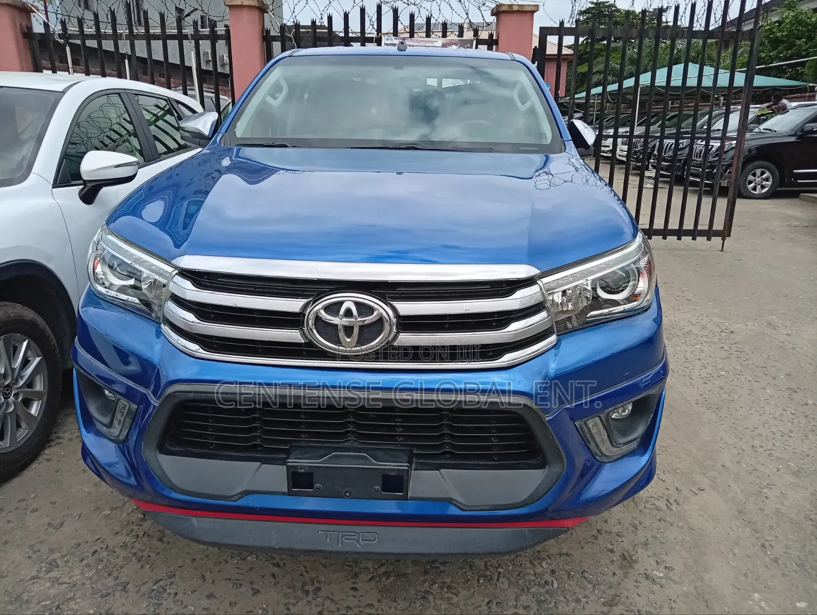 Toyota Hilux 2018 Blue