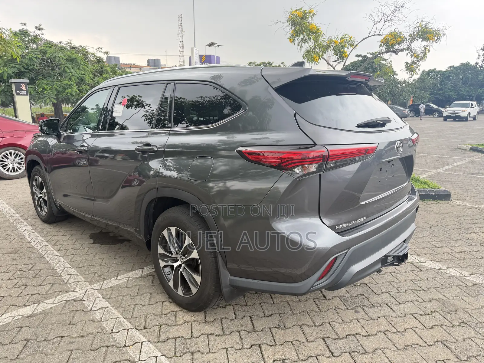 Toyota Highlander XLE AWD 2020 Gray