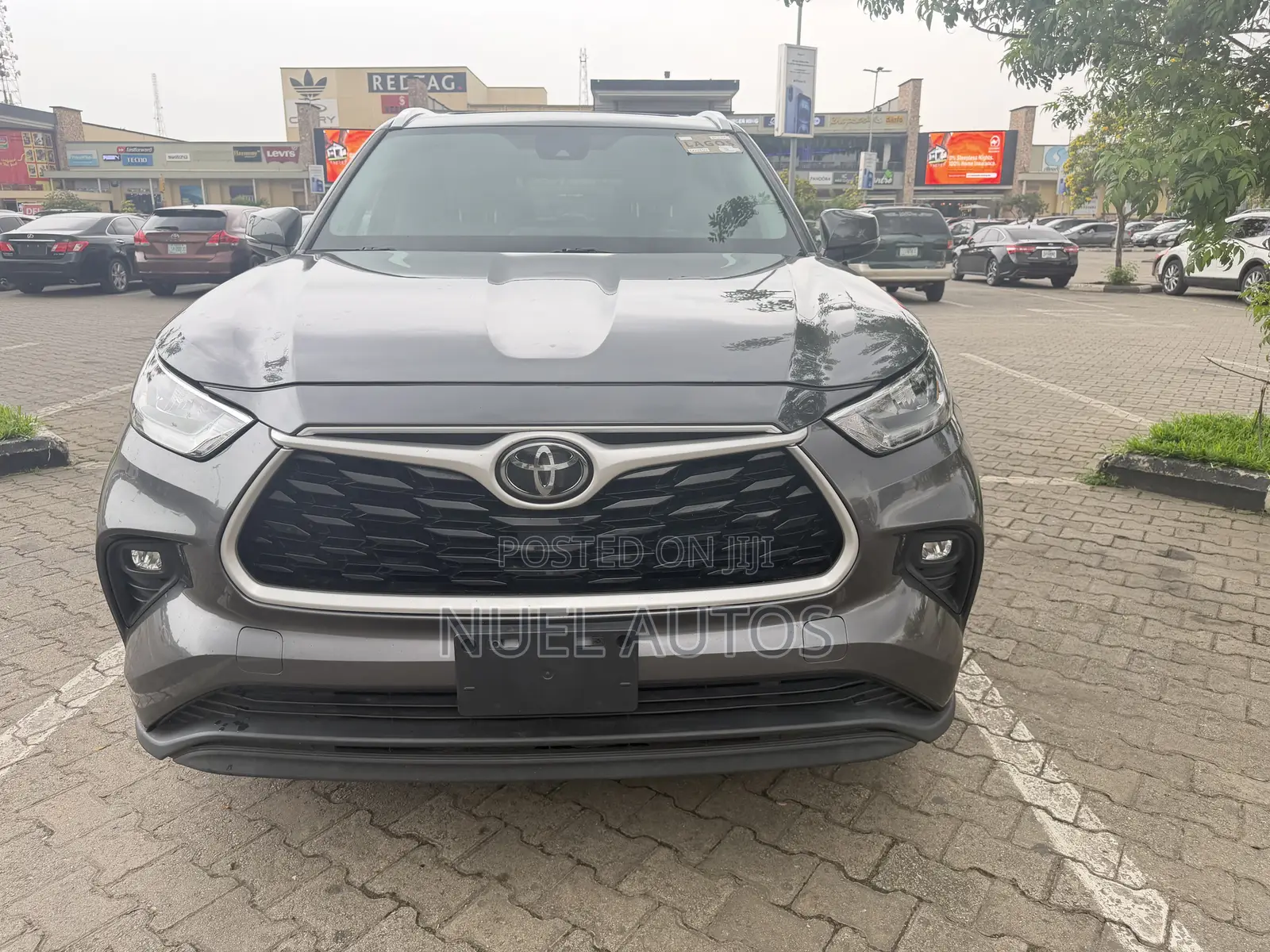 Toyota Highlander XLE AWD 2020 Gray