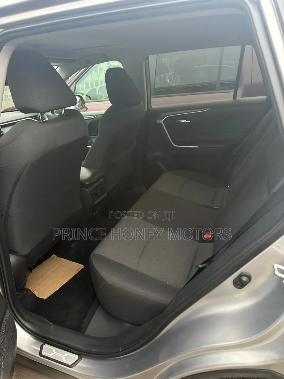 Toyota RAV4 2021 Silver