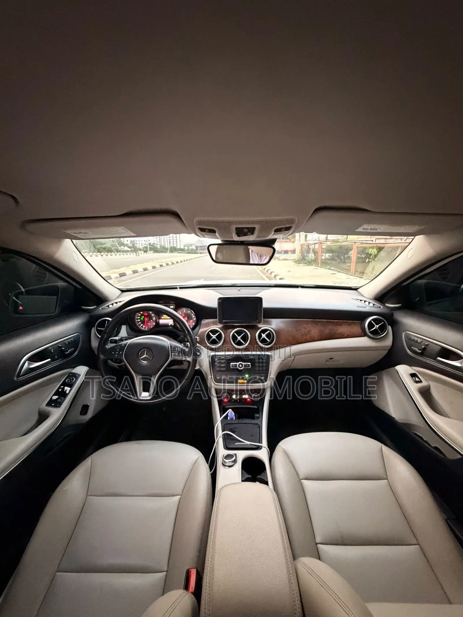 Mercedes-Benz GLA 250 SV Premium 2014 White