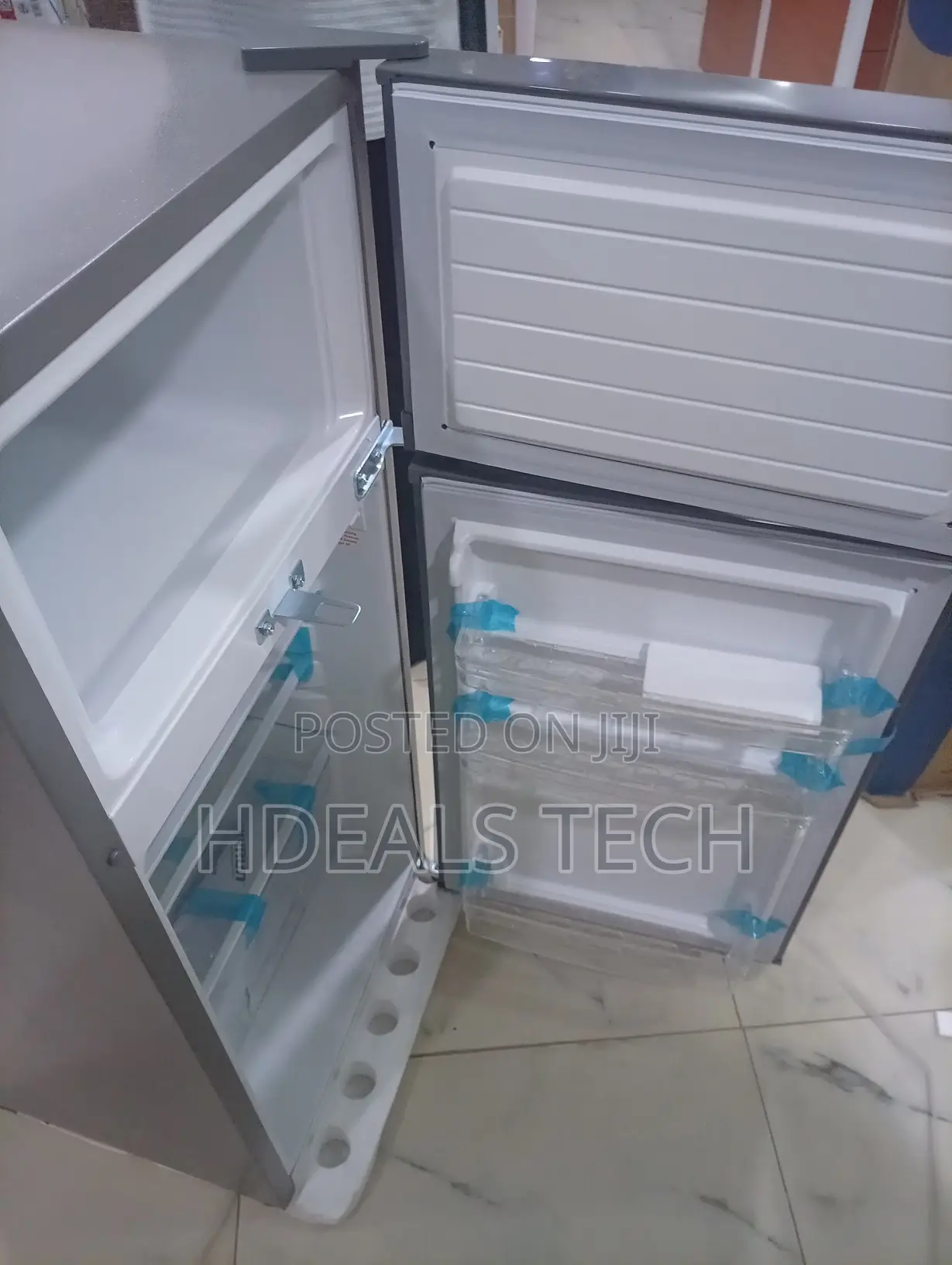 Skyrun 120 Litres – Practical Home Fridge for Storing Drinks