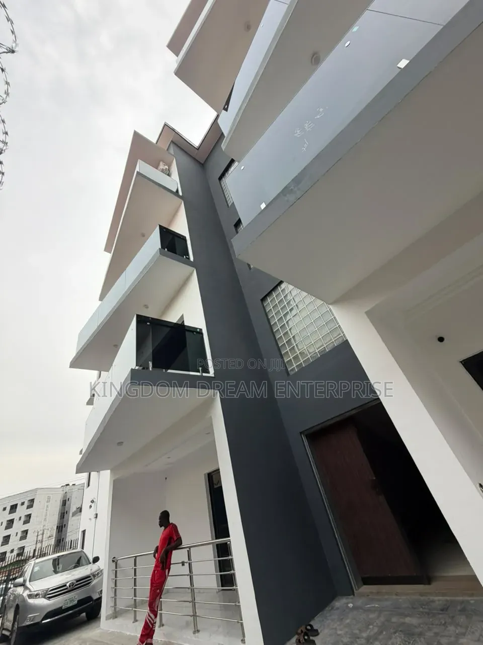 3bdrm Apartment in Ogba for sale