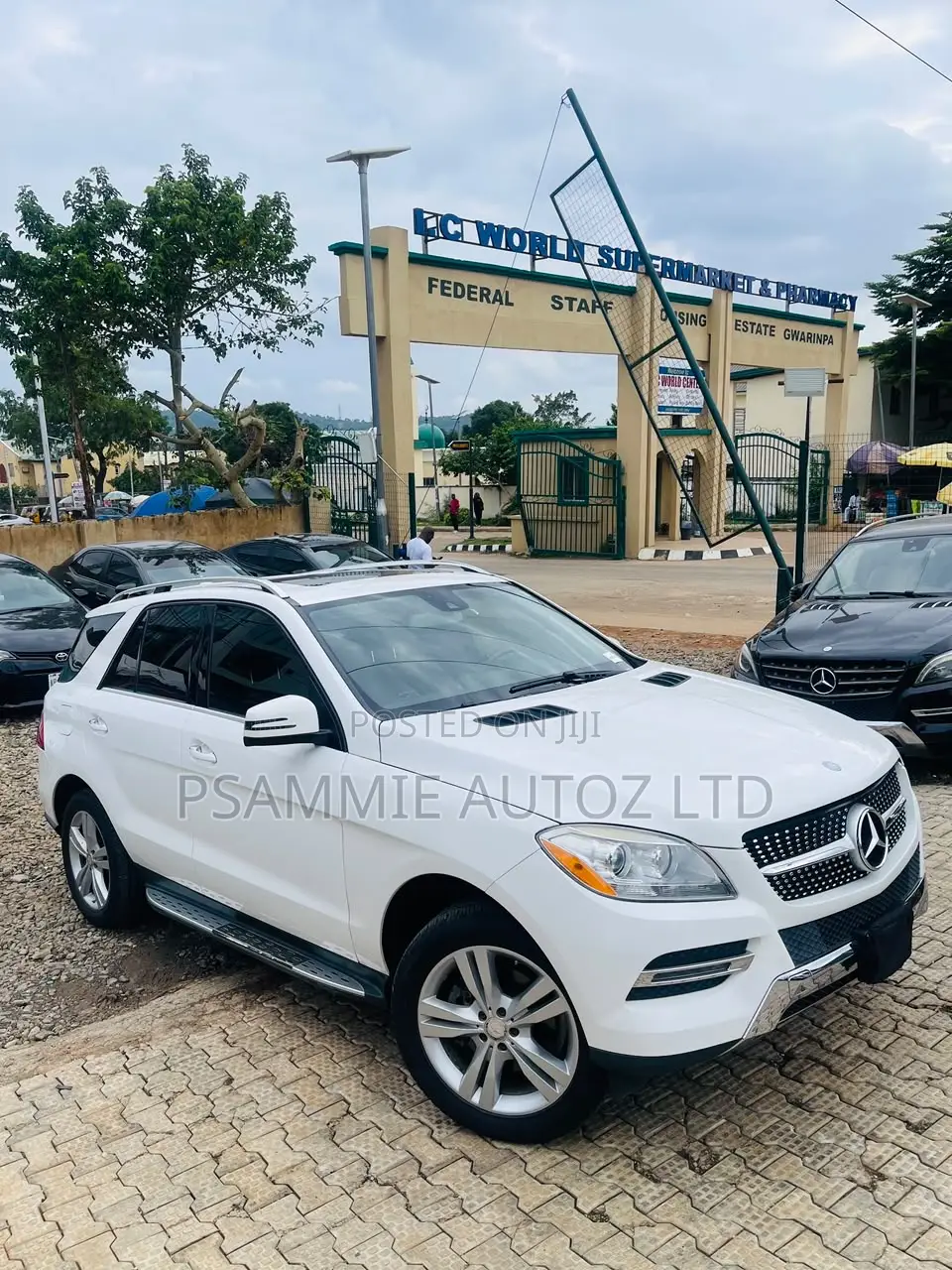 Mercedes-Benz M Class ML350 4MATIC 4dr SUV AWD (3.5L 6cyl 7A) 2015