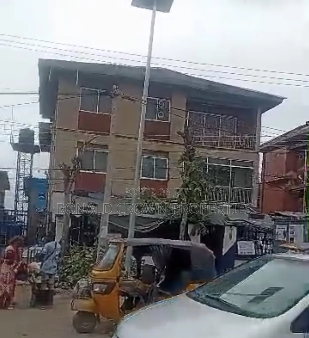 2bdrm Block of Flats in Okota for sale