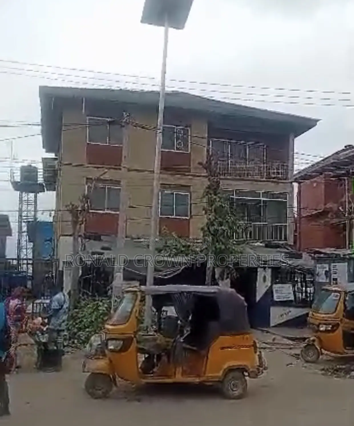 2bdrm Block of Flats in Okota for sale