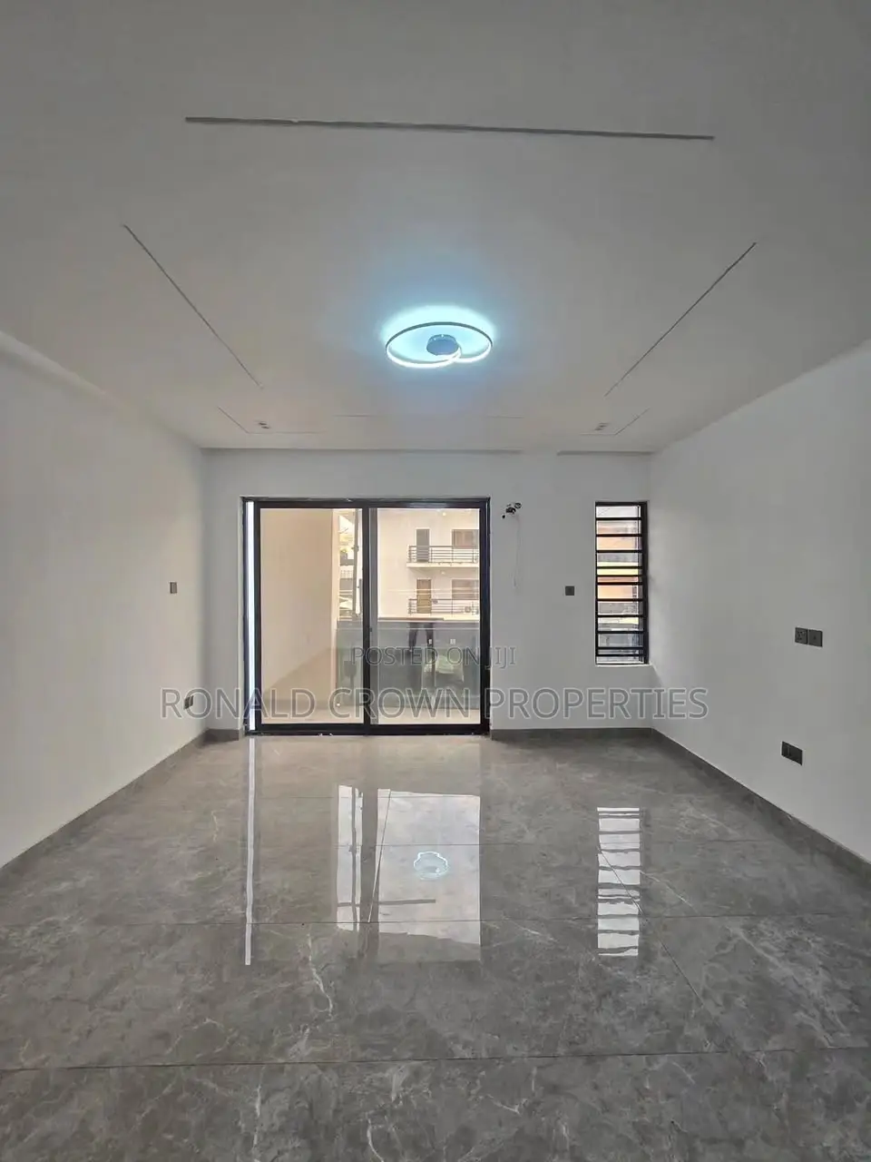 4bdrm Duplex in Sabo / Yaba for sale