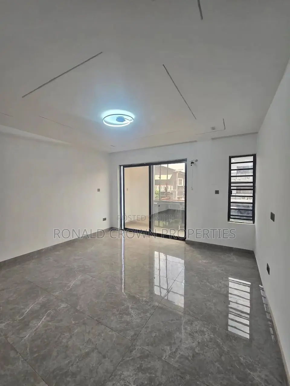 4bdrm Duplex in Sabo / Yaba for sale