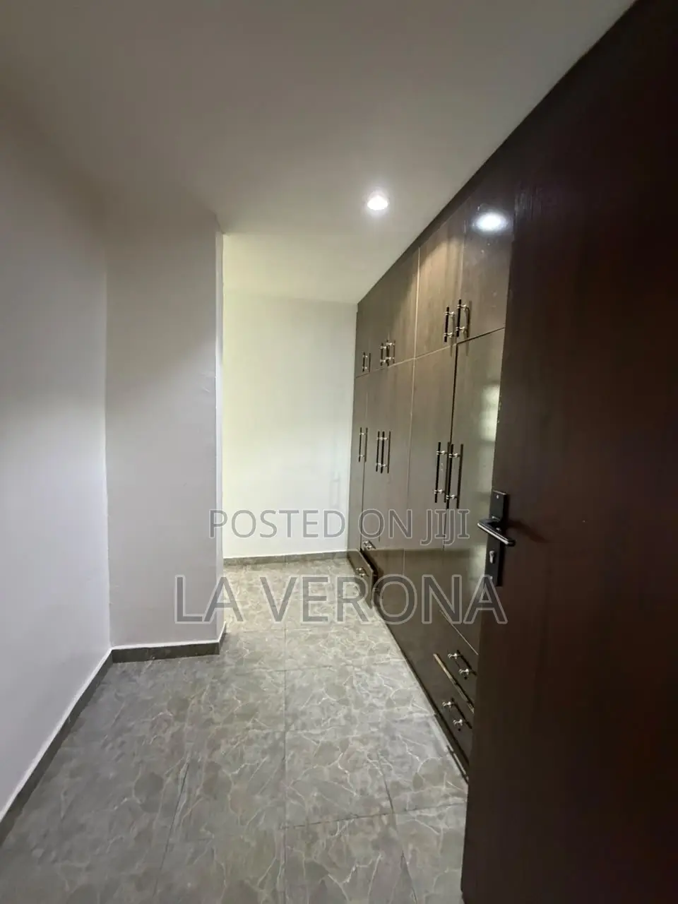 3bdrm Block of Flats in Jahi for rent