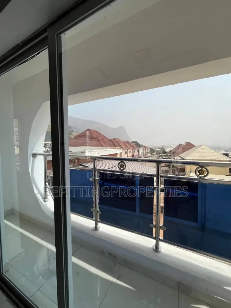 3bdrm Duplex in Kubwa for sale