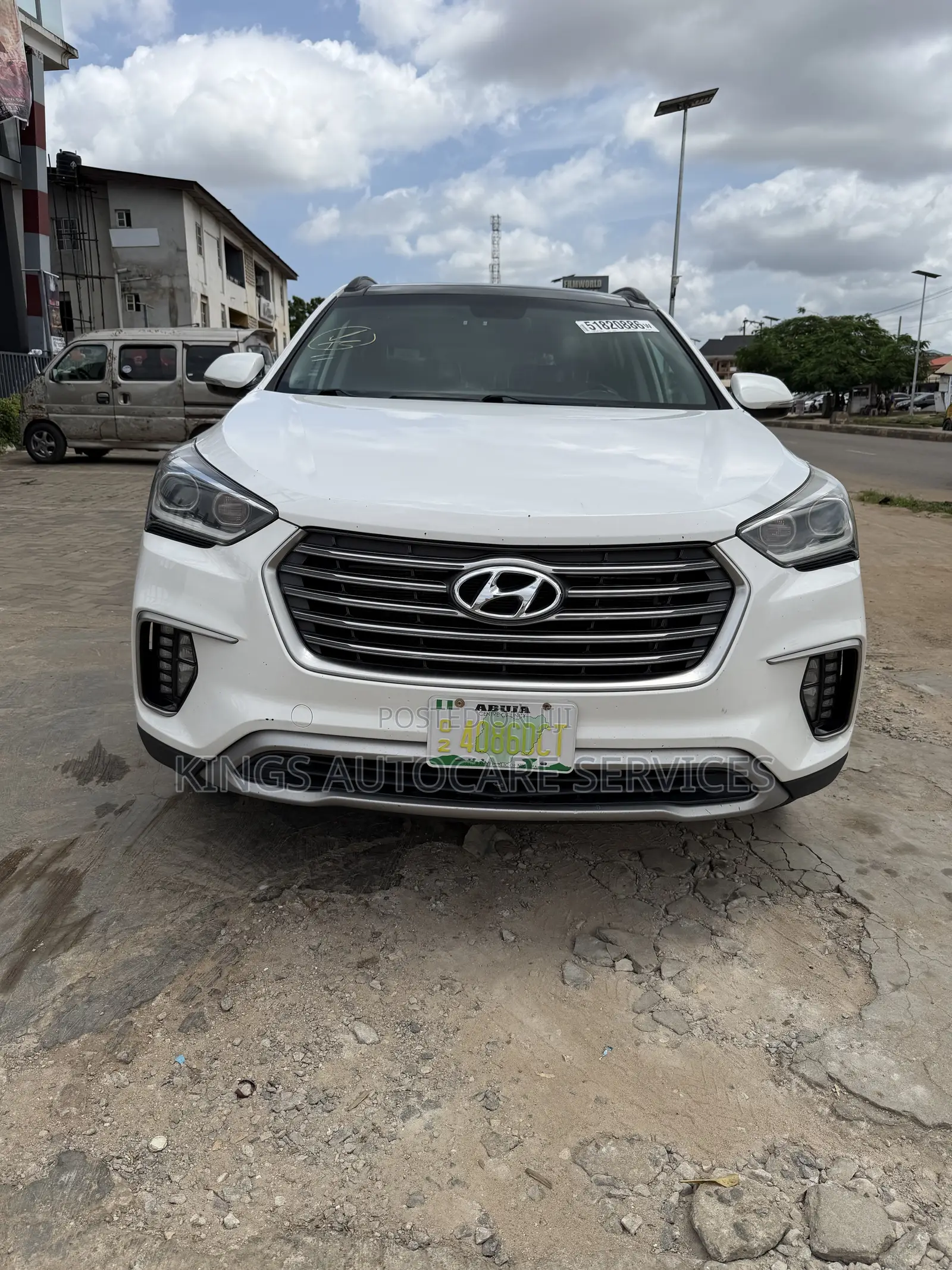 Hyundai Santa Fe Limited AWD 2017 White