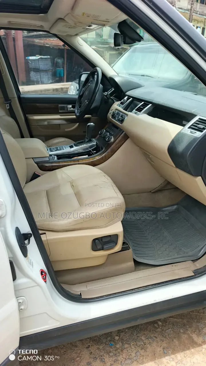 Land Rover Range Rover 2012 White