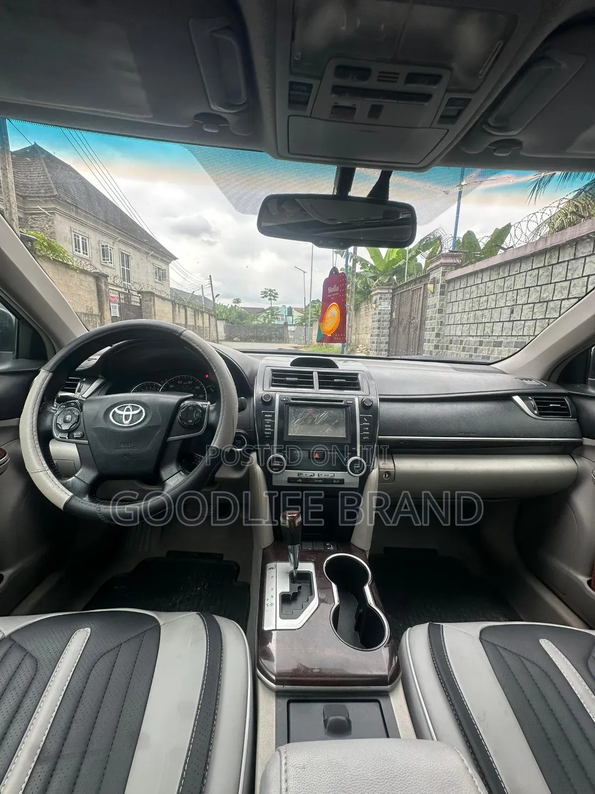 Toyota Camry SE Sport 4dr Sedan w/Prod. End 11/13 (2.5L 4cyl 6A) 2014