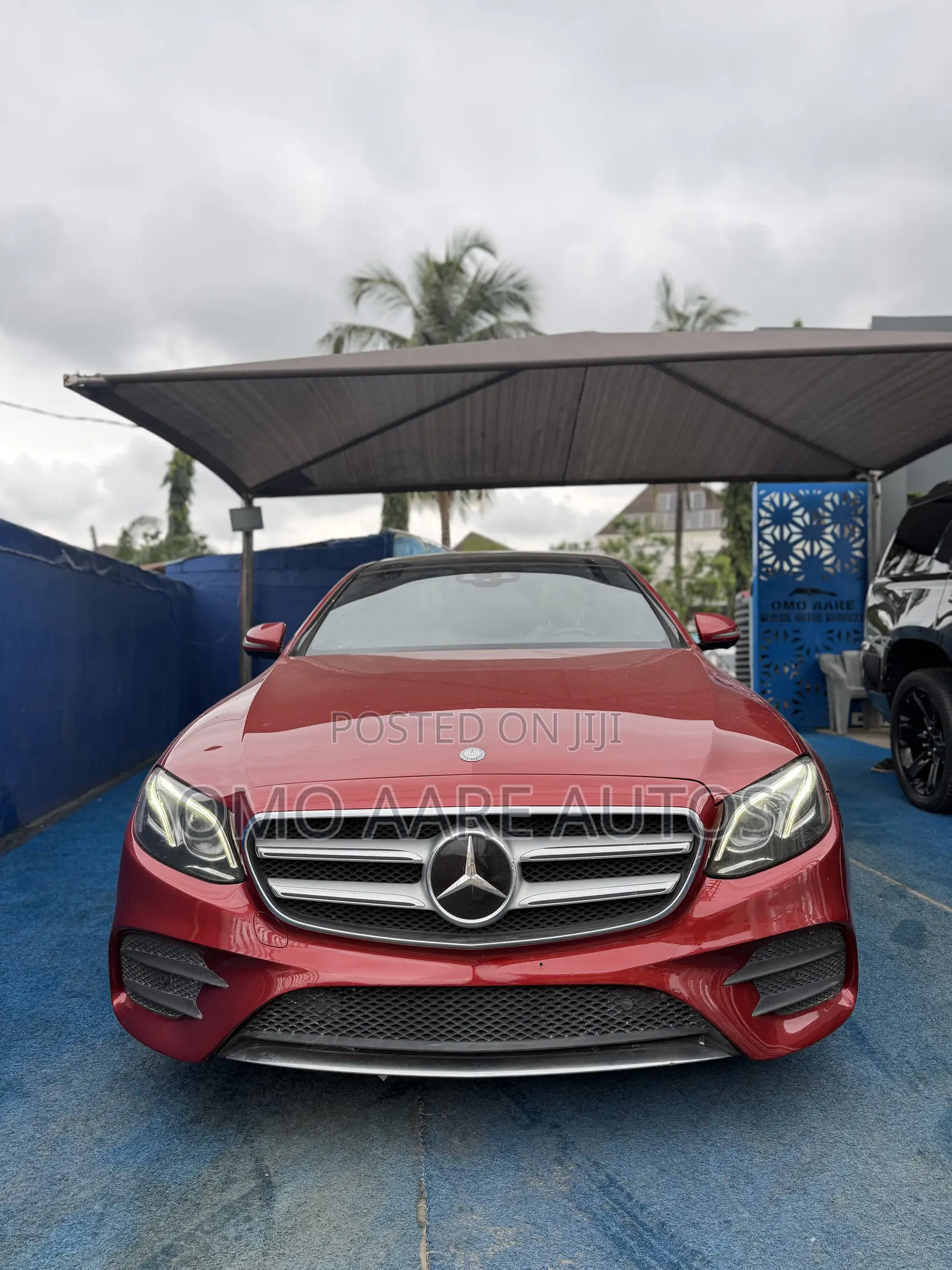 Mercedes-Benz E300 2017 Red