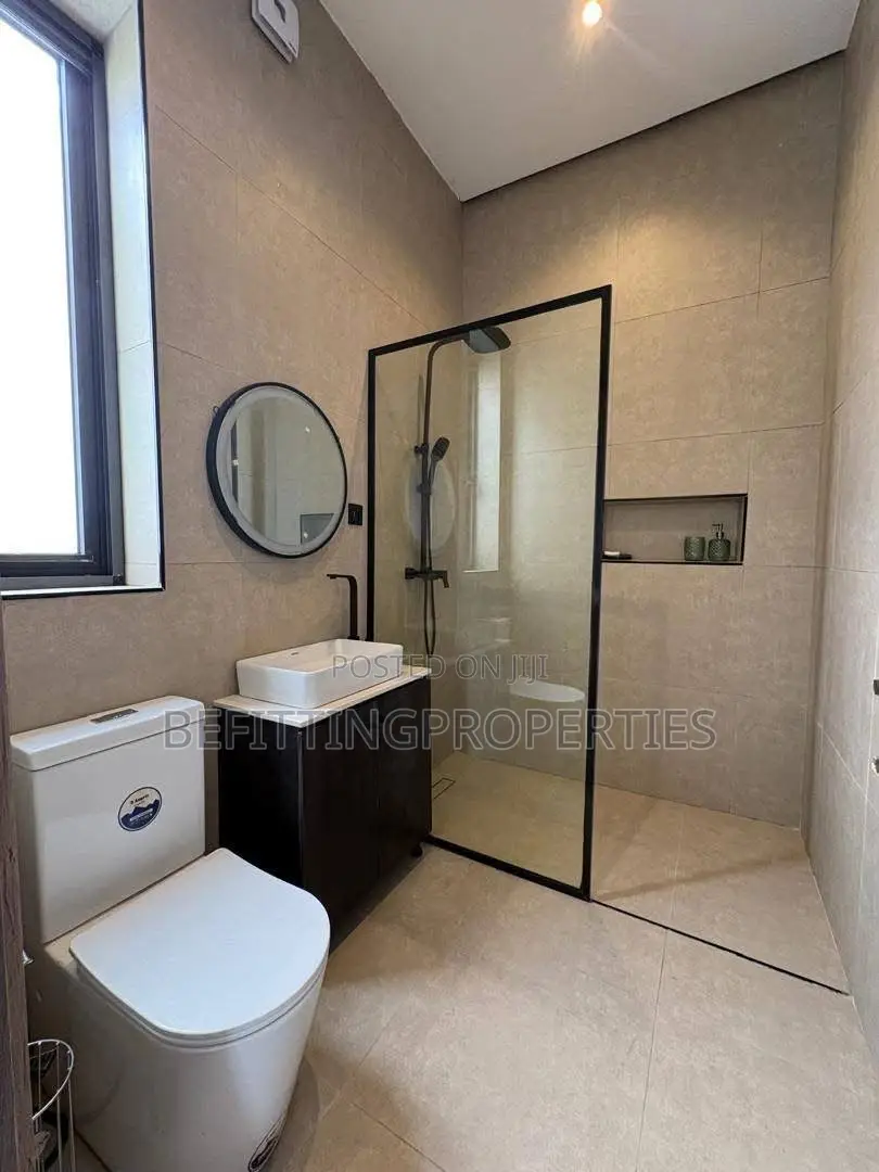 5bdrm Duplex in Lekki for sale