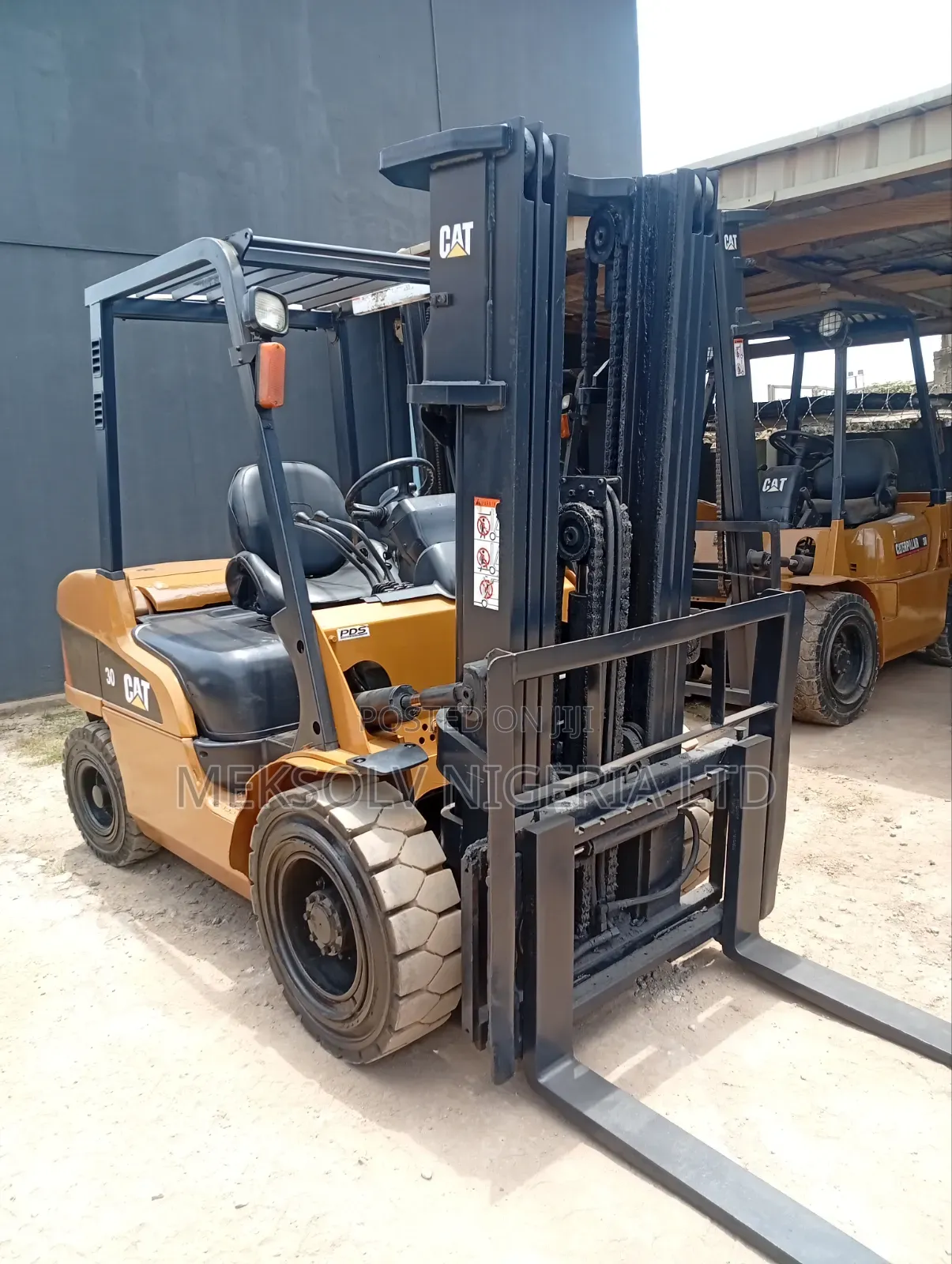 3tons Caterpillar Forklift